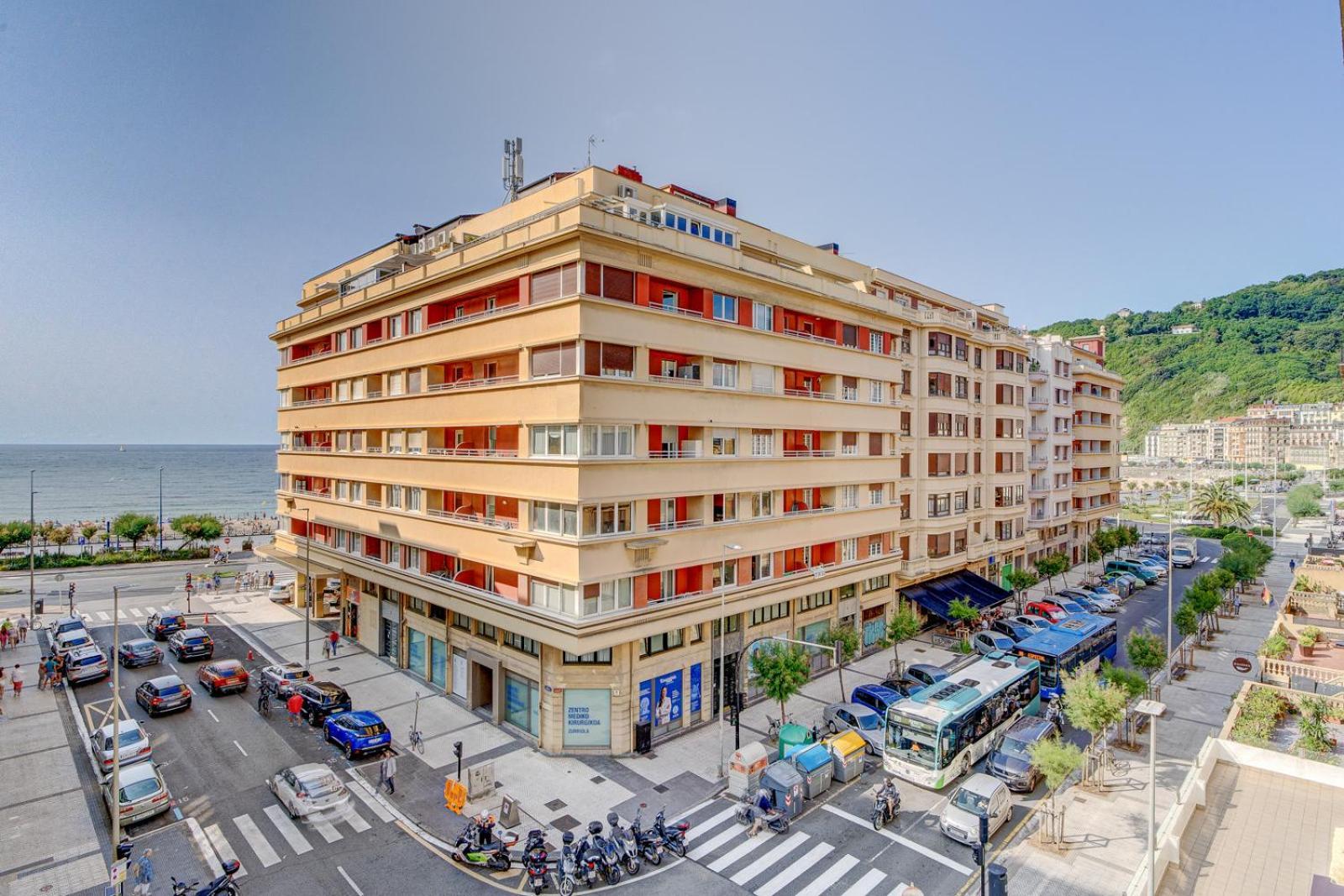 Apartamentos Gran Via By Sanse Holidays Сан-Себастьян Экстерьер фото